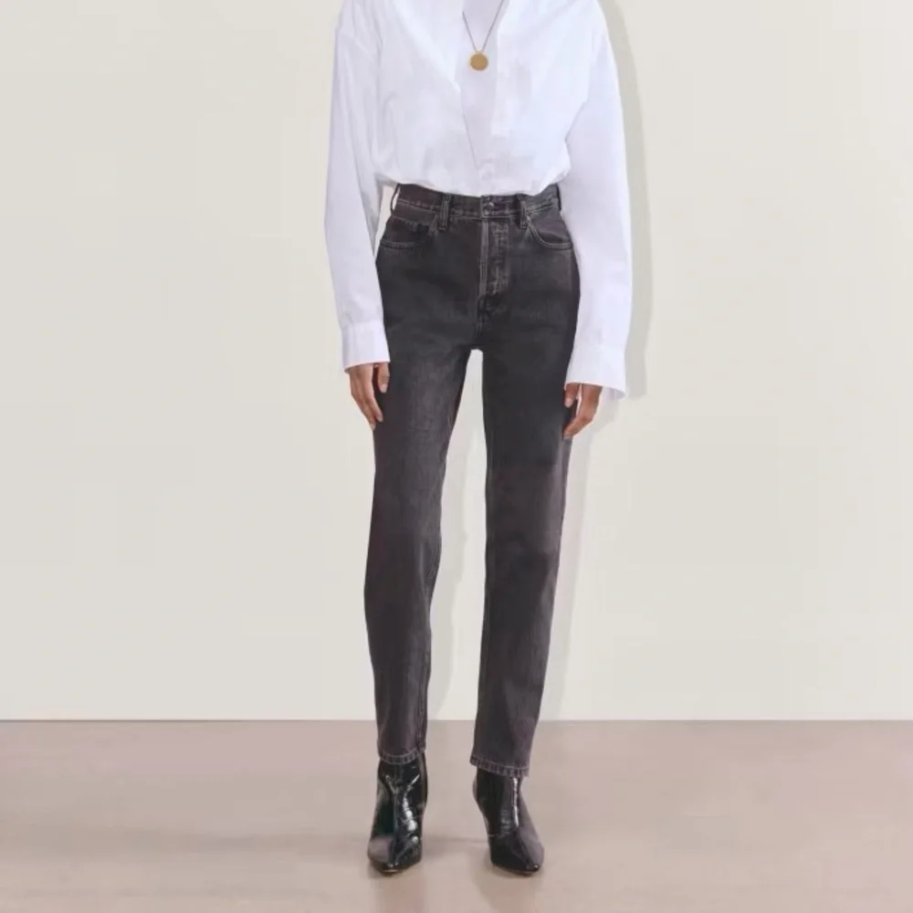 90s cut straight leg Jeans - Picture 2 of 8